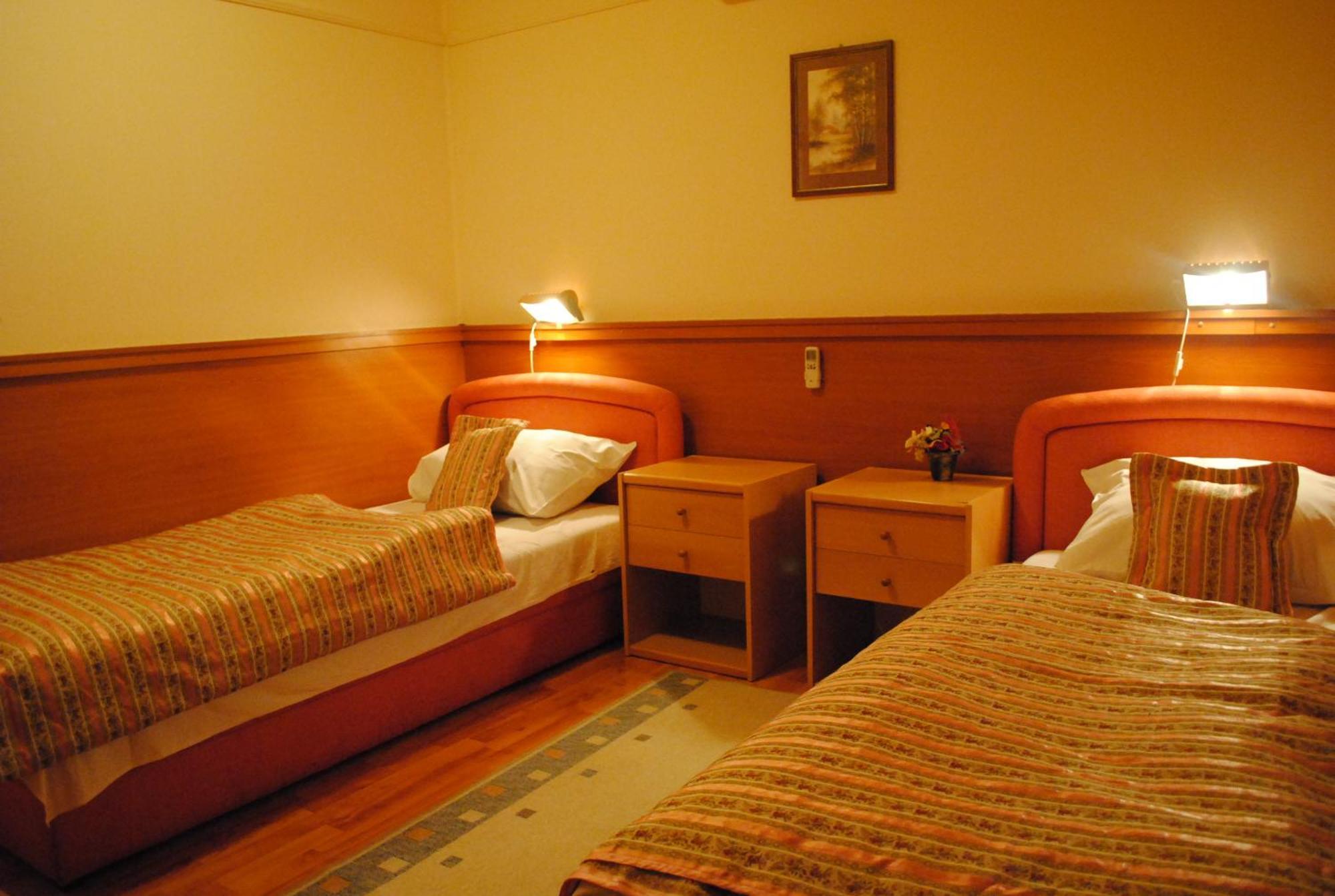 Grude Motel Kiwi חדר תמונה